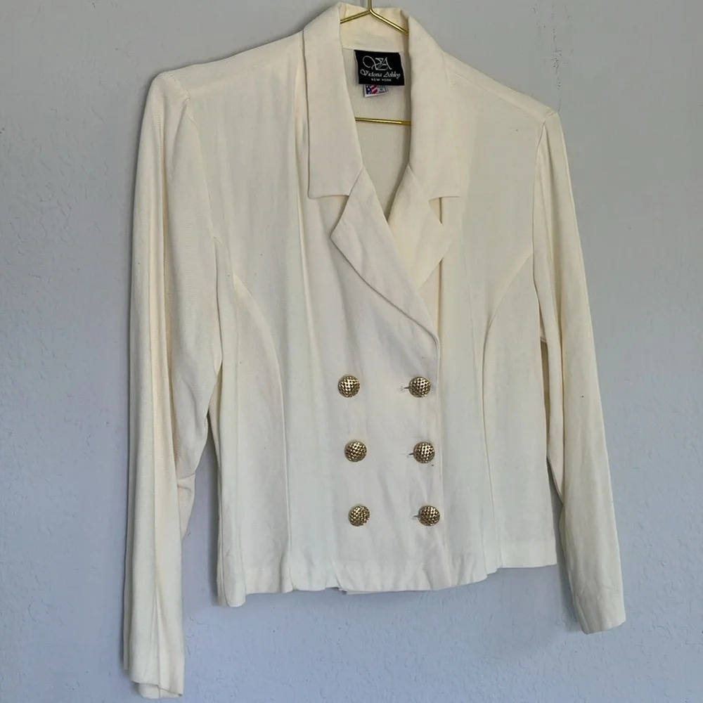 Vintage Victoria Ashley Cream Blazer Top Gold Buttons 7/8 - Picture 7 of 10